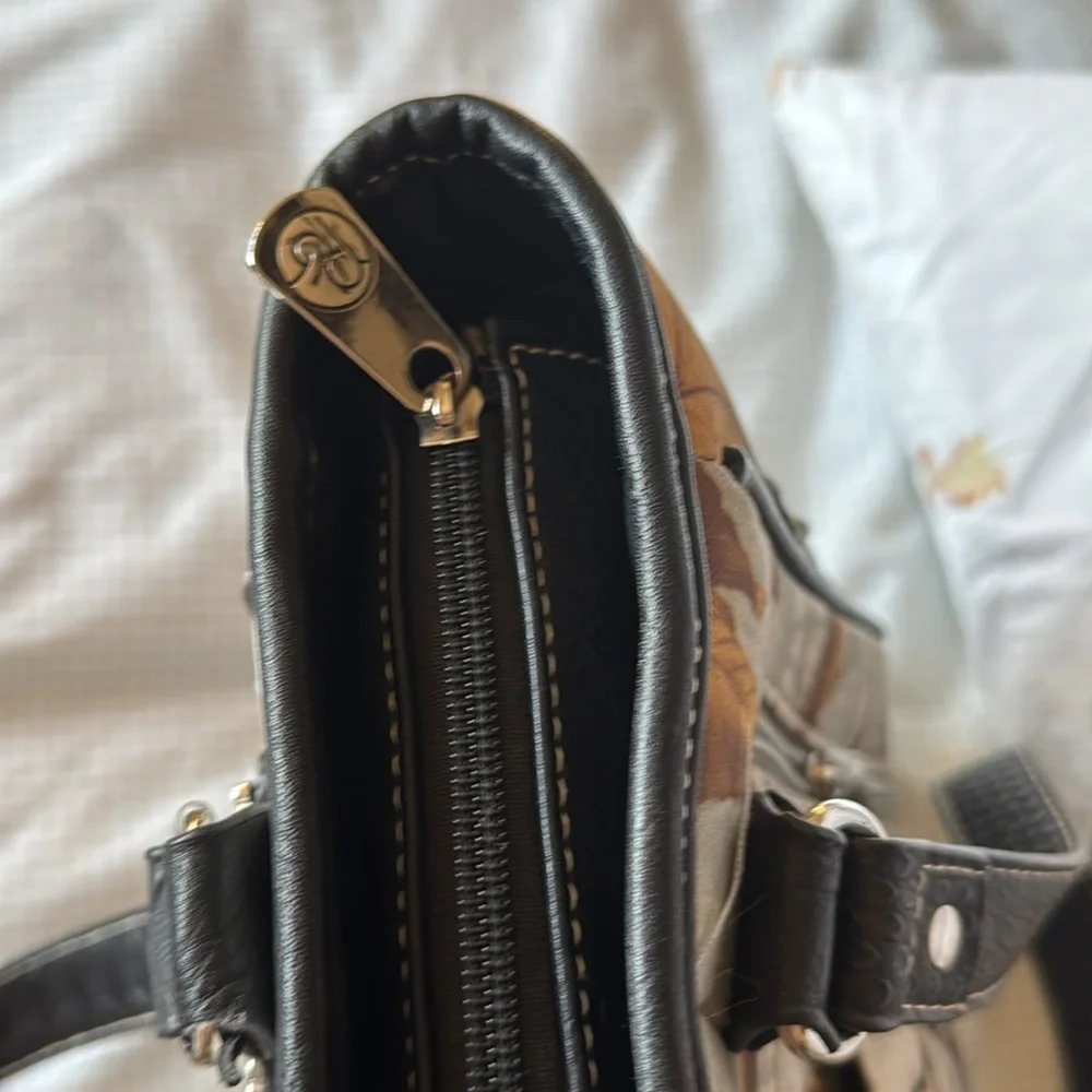 P & G Collection Western Purse Cream/ Leaf pattern. - Picture 7 of 8